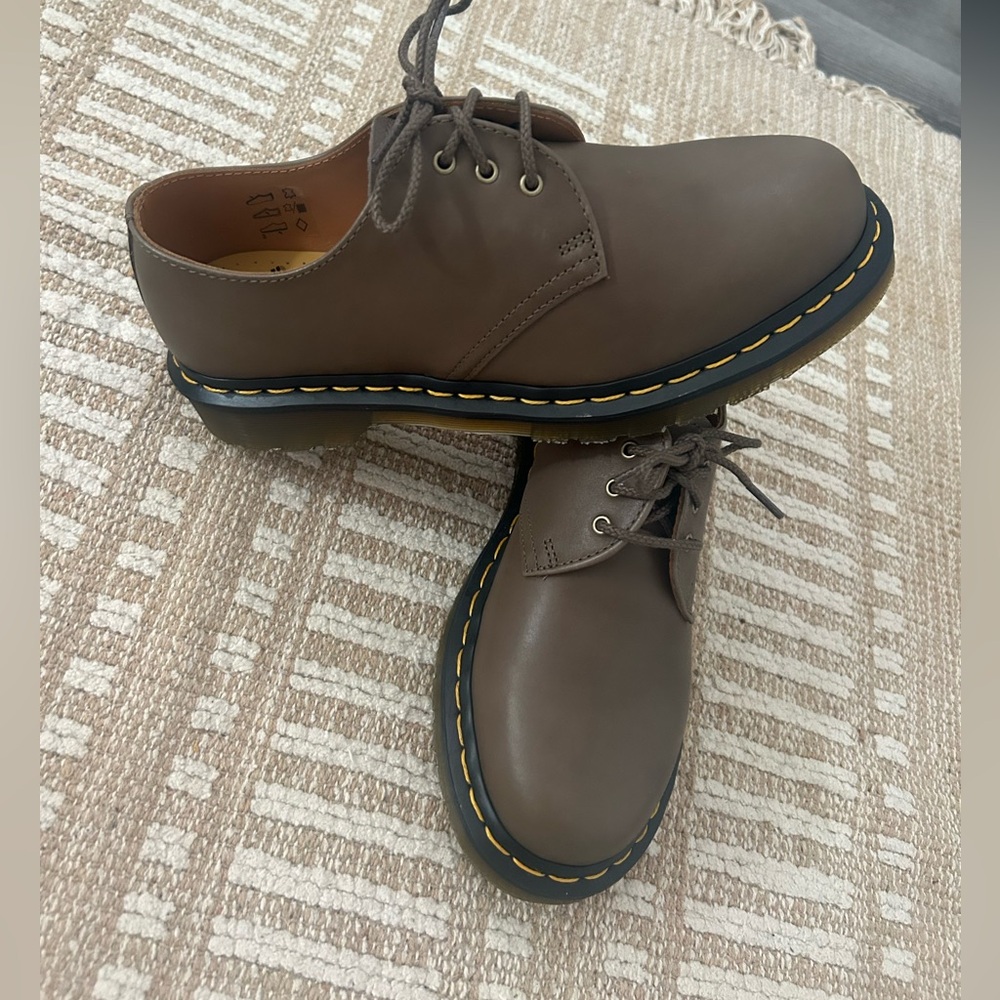 Dr Martens oxfords woman’s 8 men’s 7